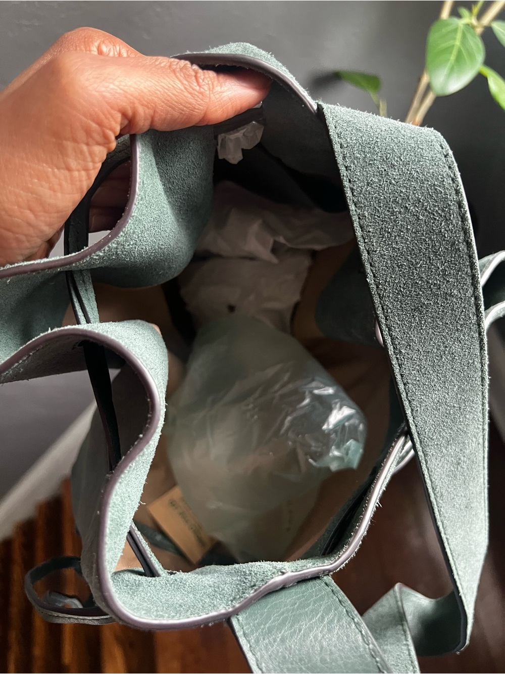 MADEWELL Suede Green Drawstring Shoulder Tote Bag - Picture 7 of 10